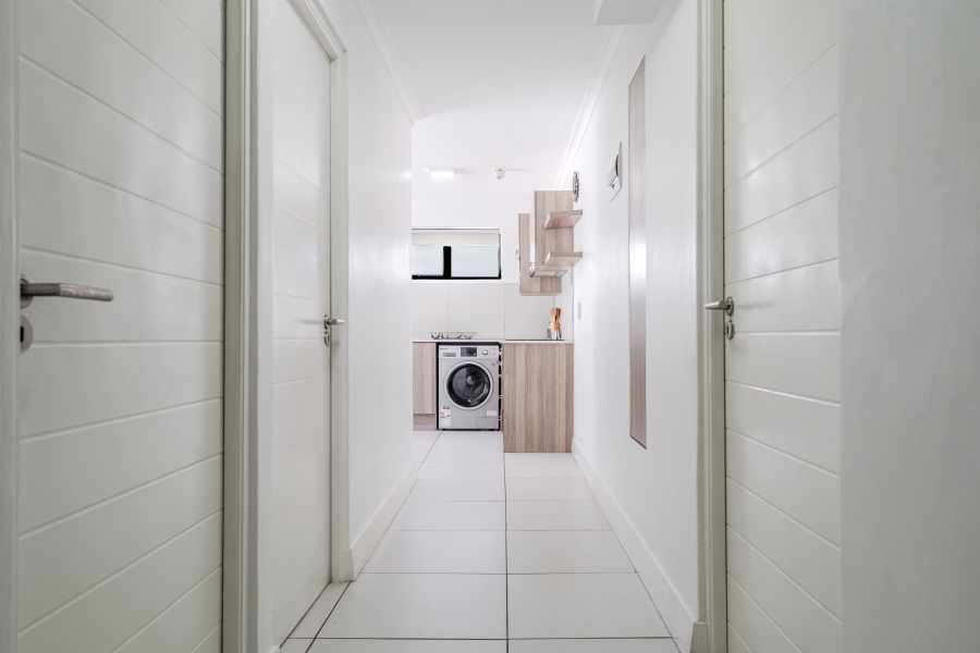 2 Bedroom Property for Sale in Zonnebloem Western Cape